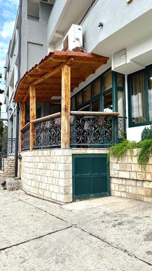Hotel Olimpija Plus Herceg Novi Exteriör bild