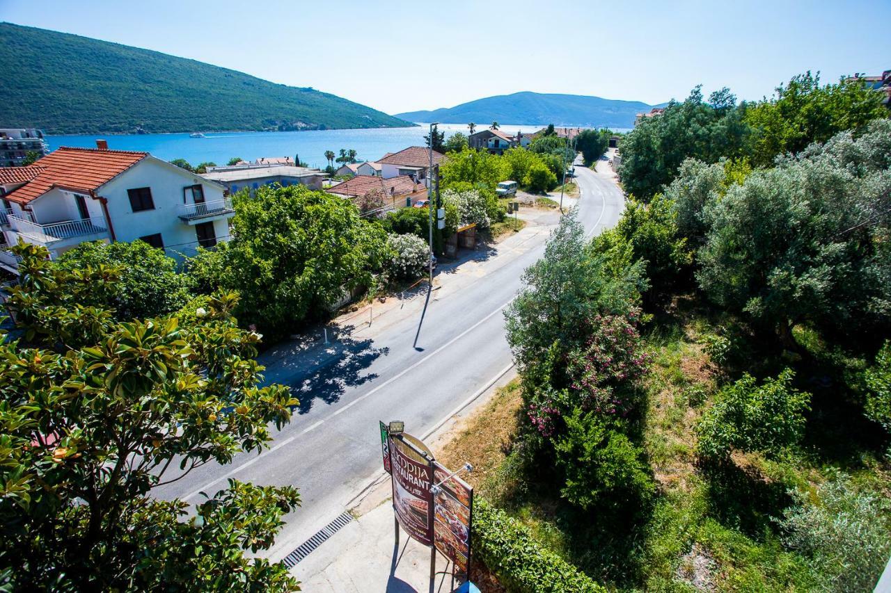 Hotel Olimpija Plus Herceg Novi Exteriör bild